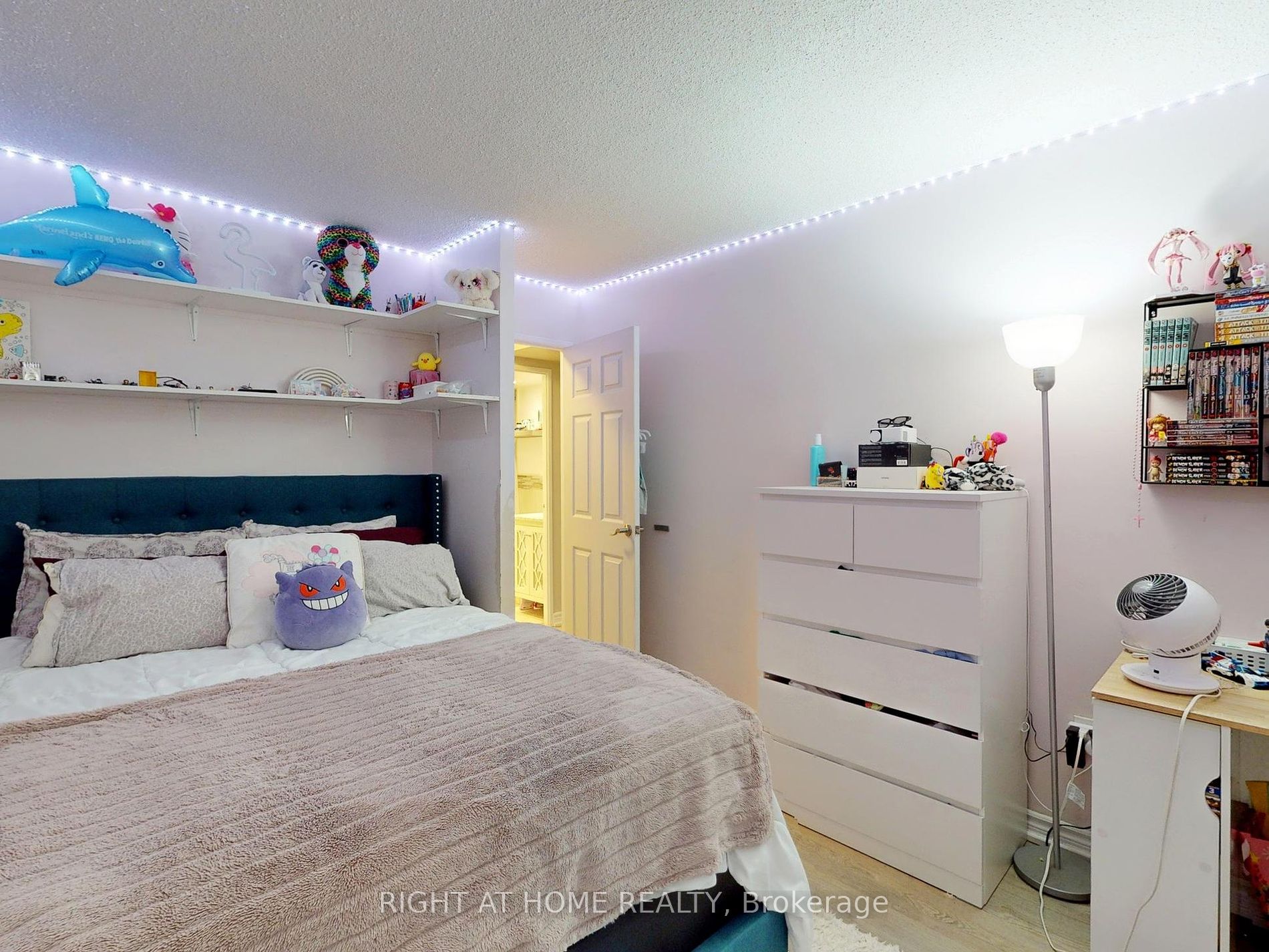 45 Sunrise Ave 214