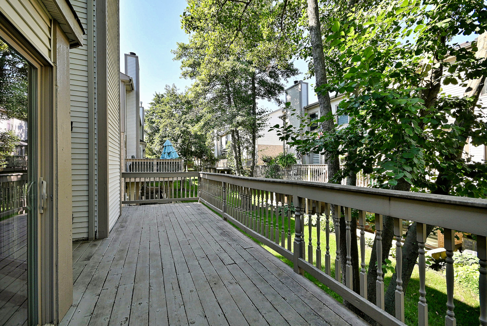 148 Schiller Square