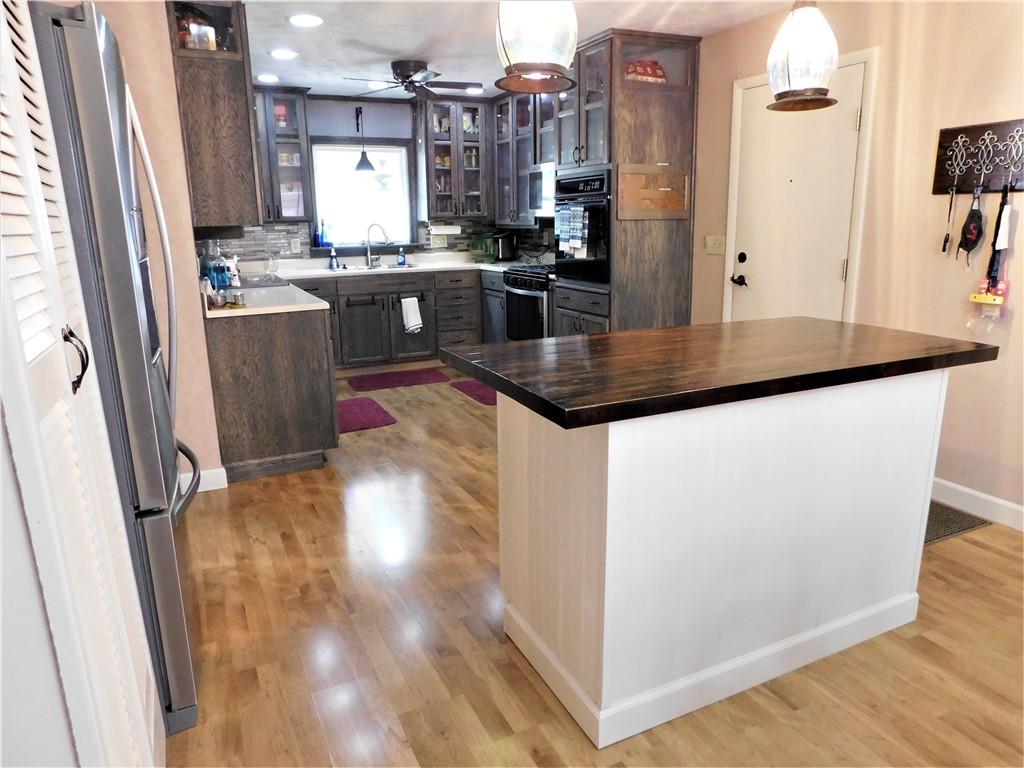 103 W Poplar Drive