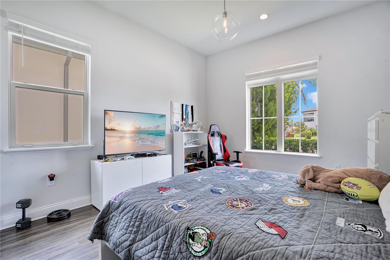 10654 Royal Cypress Way