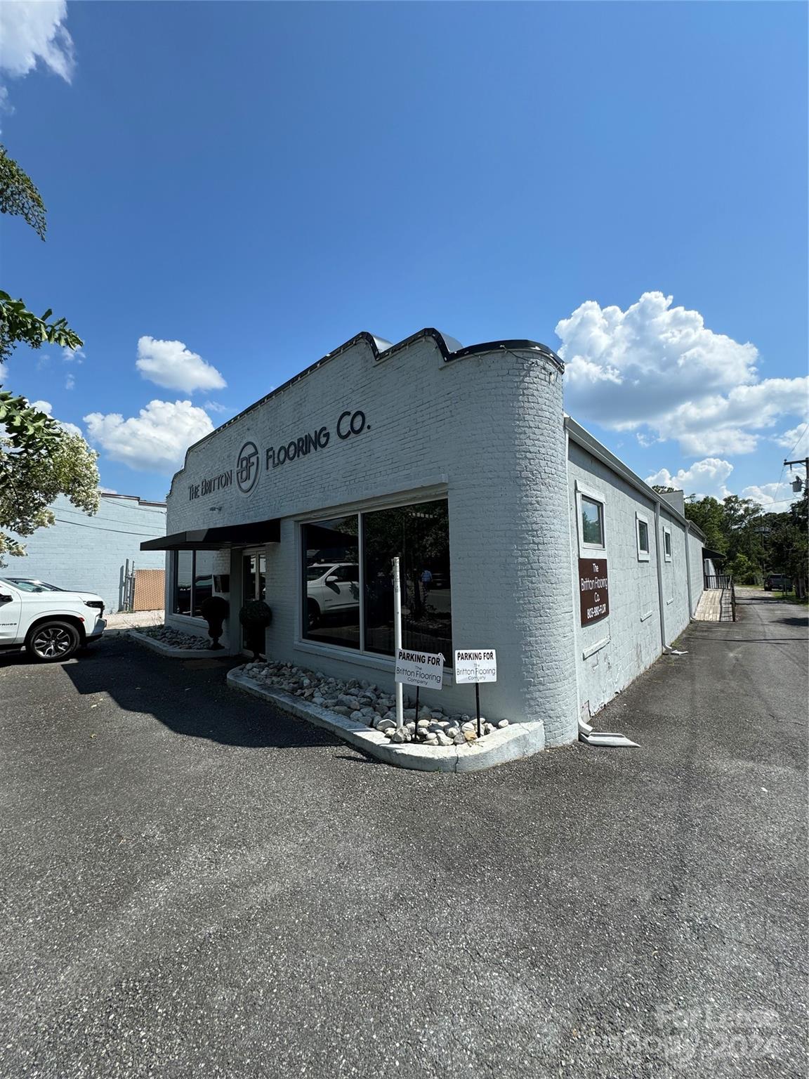 922 Main Street