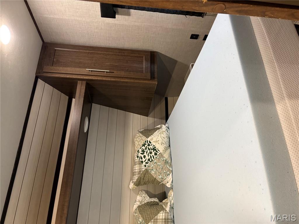 10255 Squaw Creek Rd