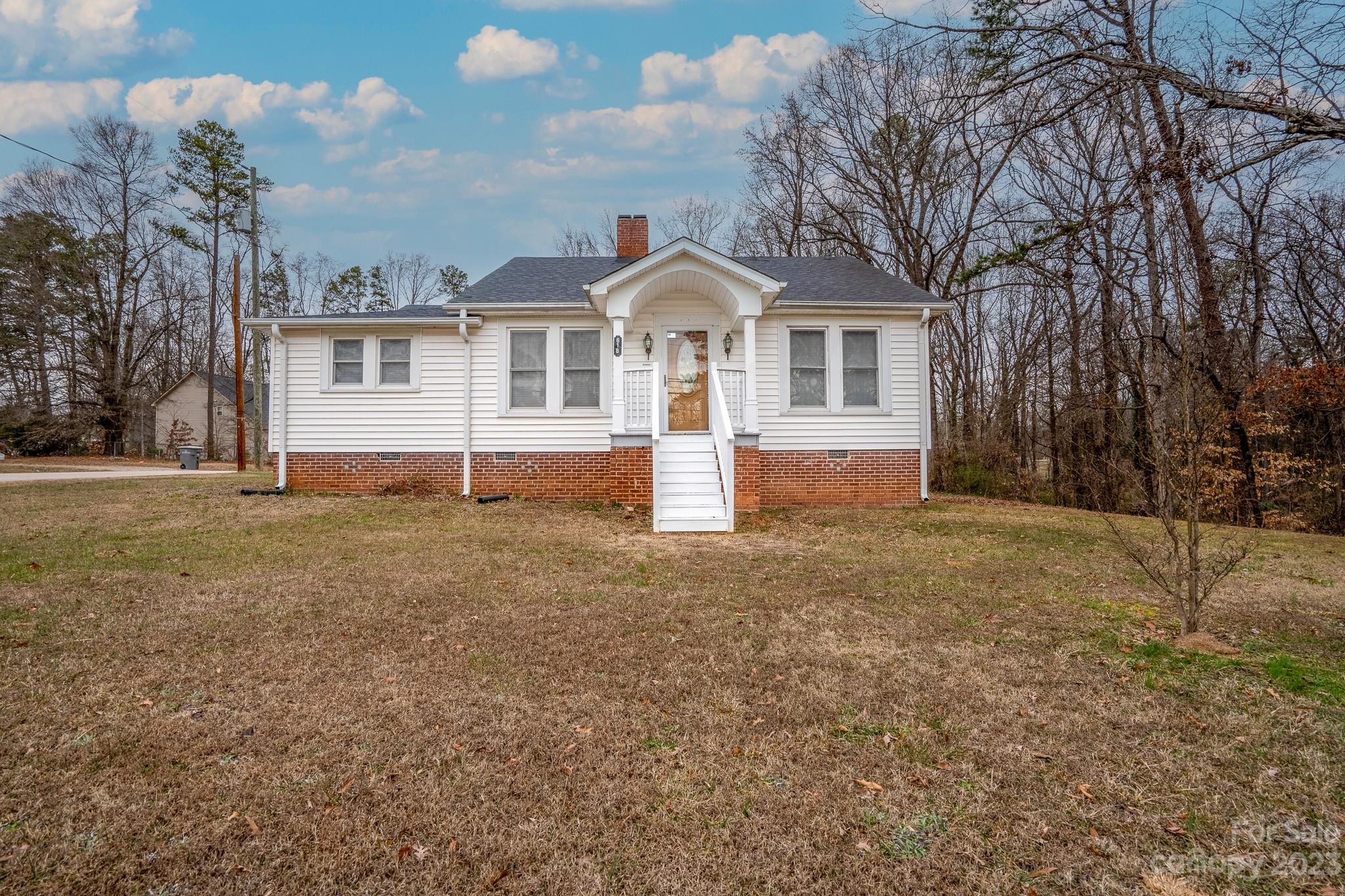 Kannapolis North Carolina Residential for Sale at 618 Rogers Lake Road NC