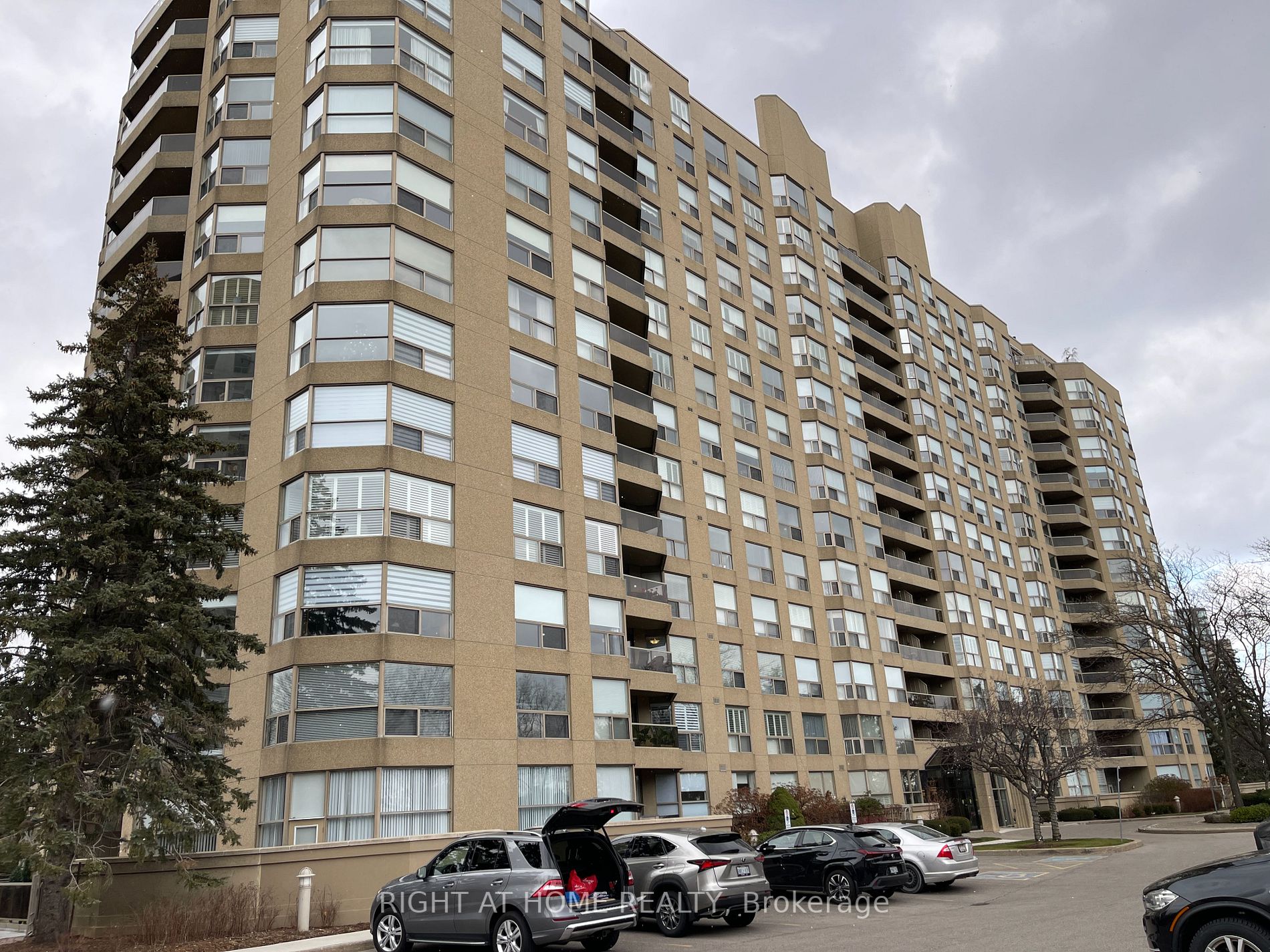 1800 The Collegeway N/A 106