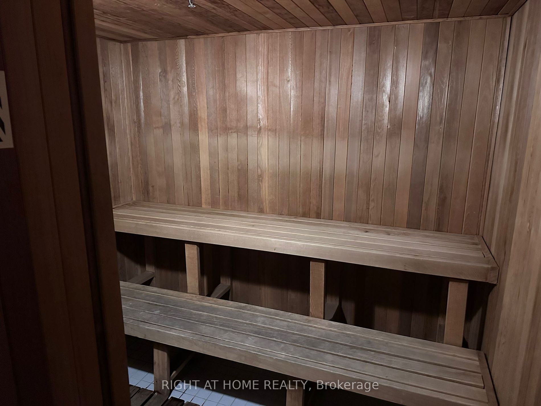 1700 E Eglinton Ave 609