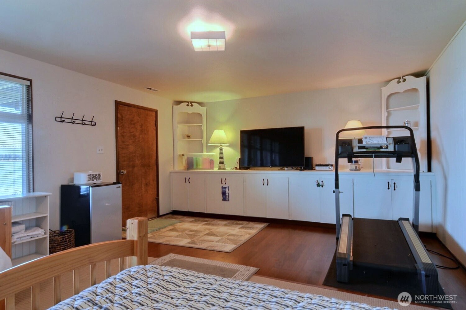 7504 Crescent Beach Road NW