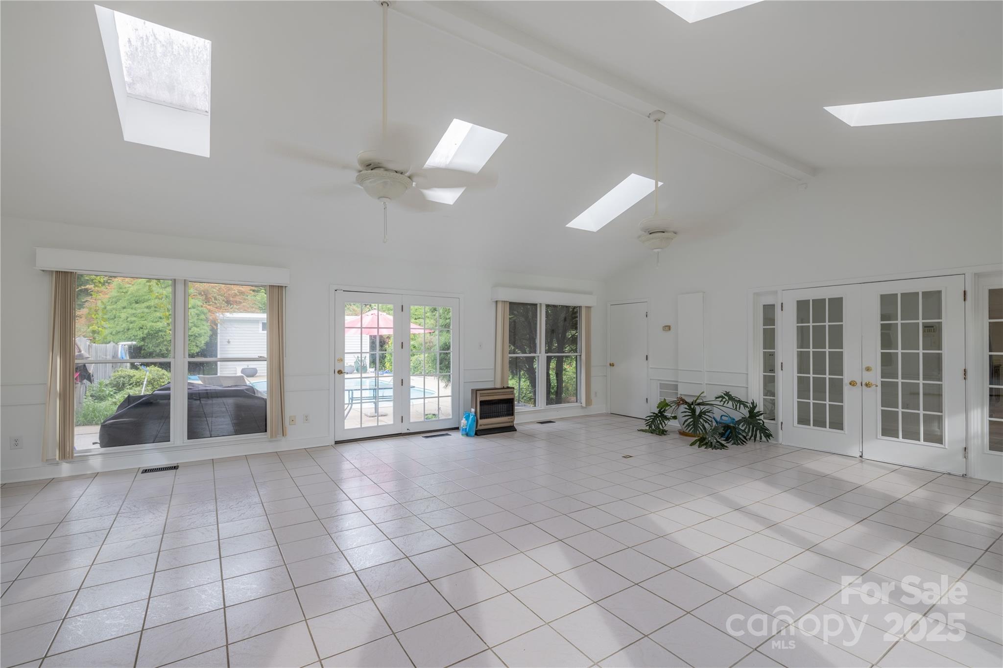 135 Robedo Road