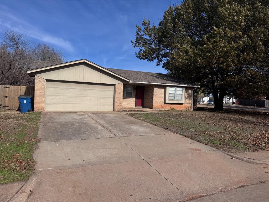 1009 Lapwing RoadEdmond, OK, 73003- Description:This beautiful 3 bed 1 and 1/2 bath home sits directly in the heart of Edmond. It's the perfect location on a corner lot in a great neighborhood. This home has a 2 car attached garage, wonderful granite counter tops. Large beautiful trees surround the backyard giving you even more privacy. No Pets.No pets. No smoking. 12 month lease term.