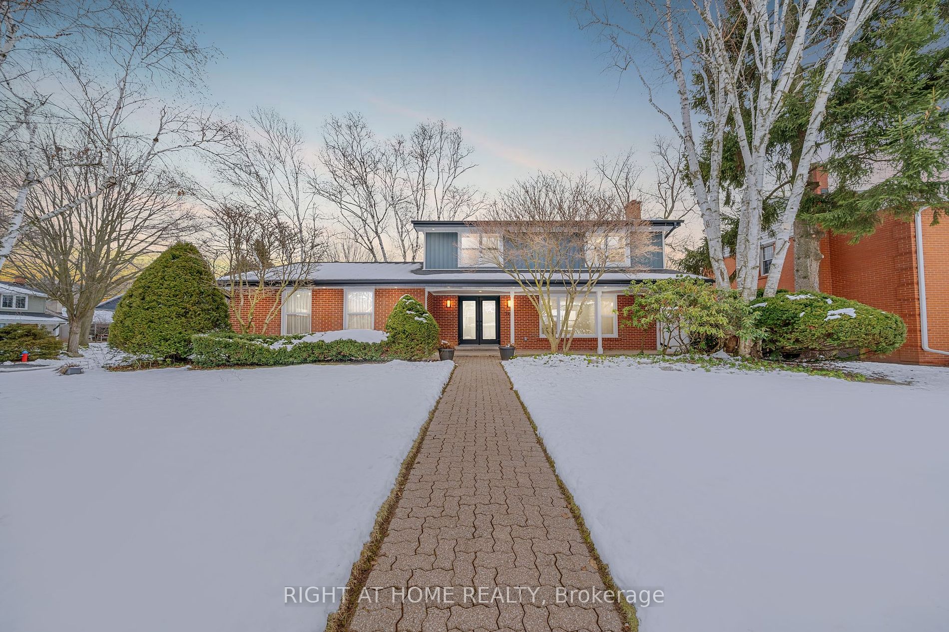 192 Waldoncroft Cres