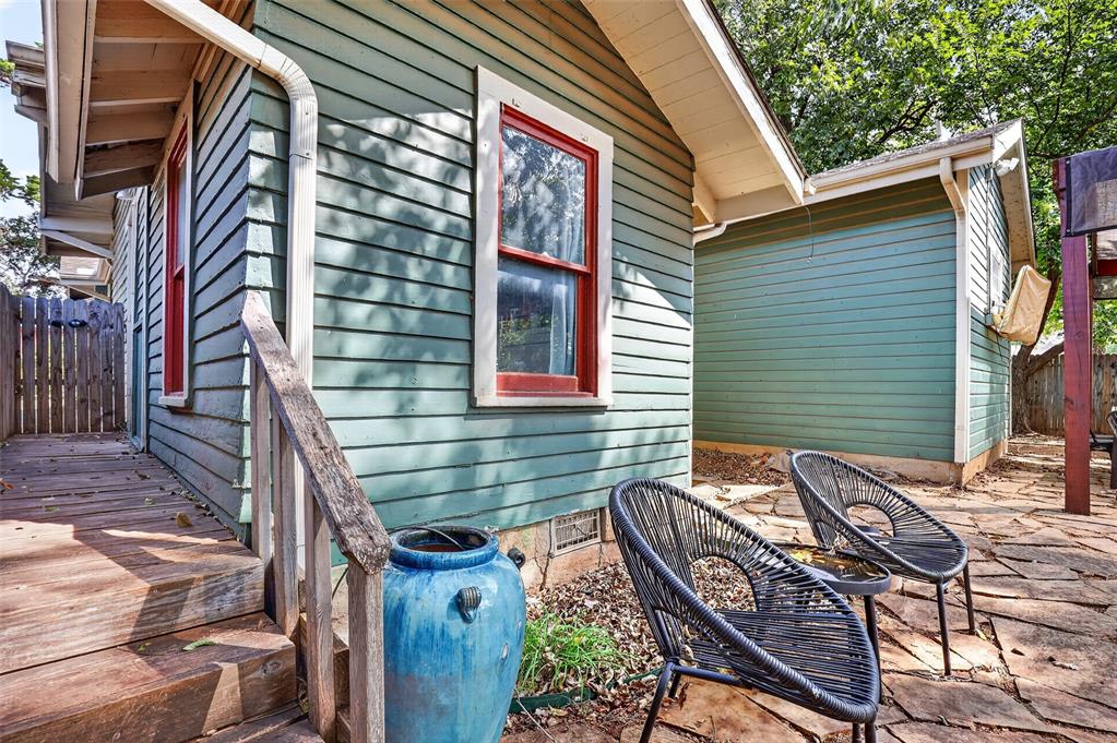 1216 NW 39th Street