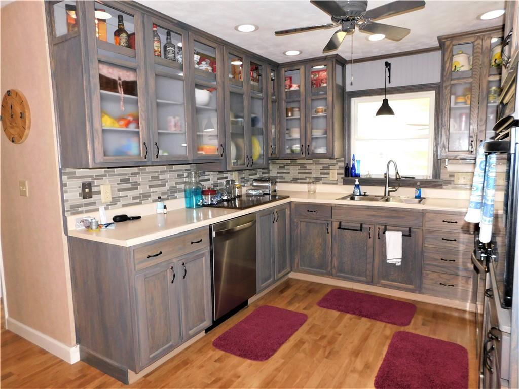 103 W Poplar Drive