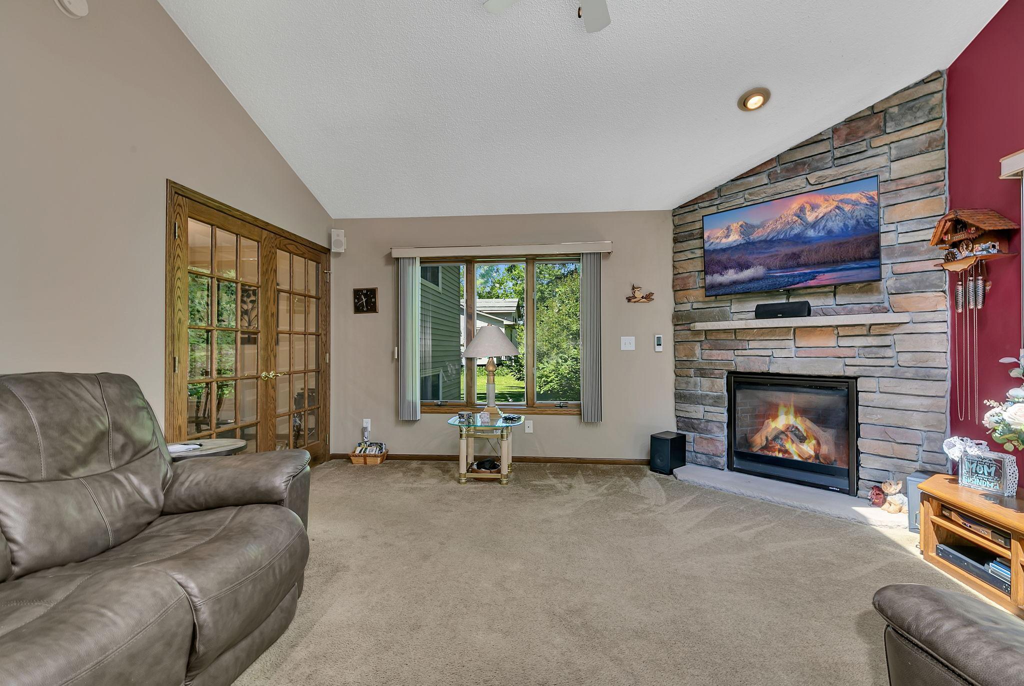 6209 Laurel Road