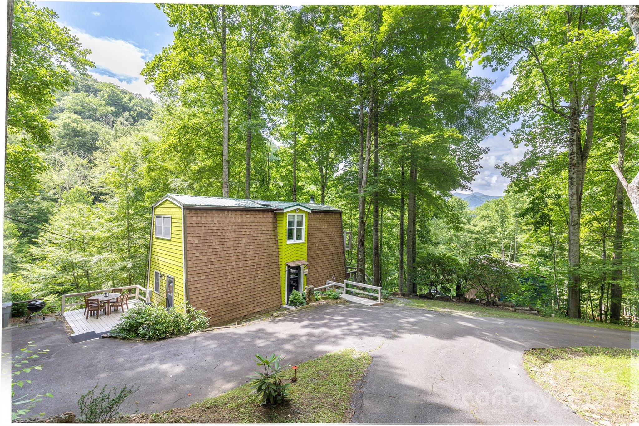 80 Chalet Place