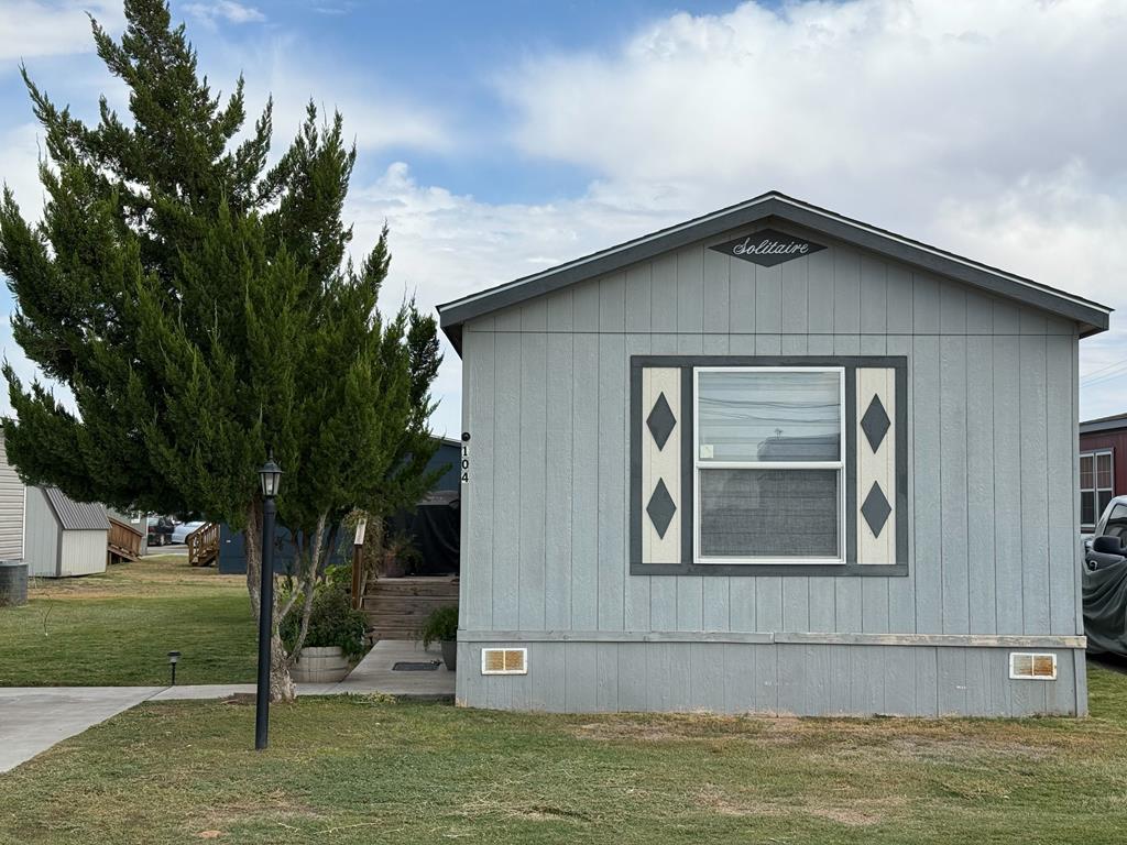 1320 N Fairgrounds Rd 104