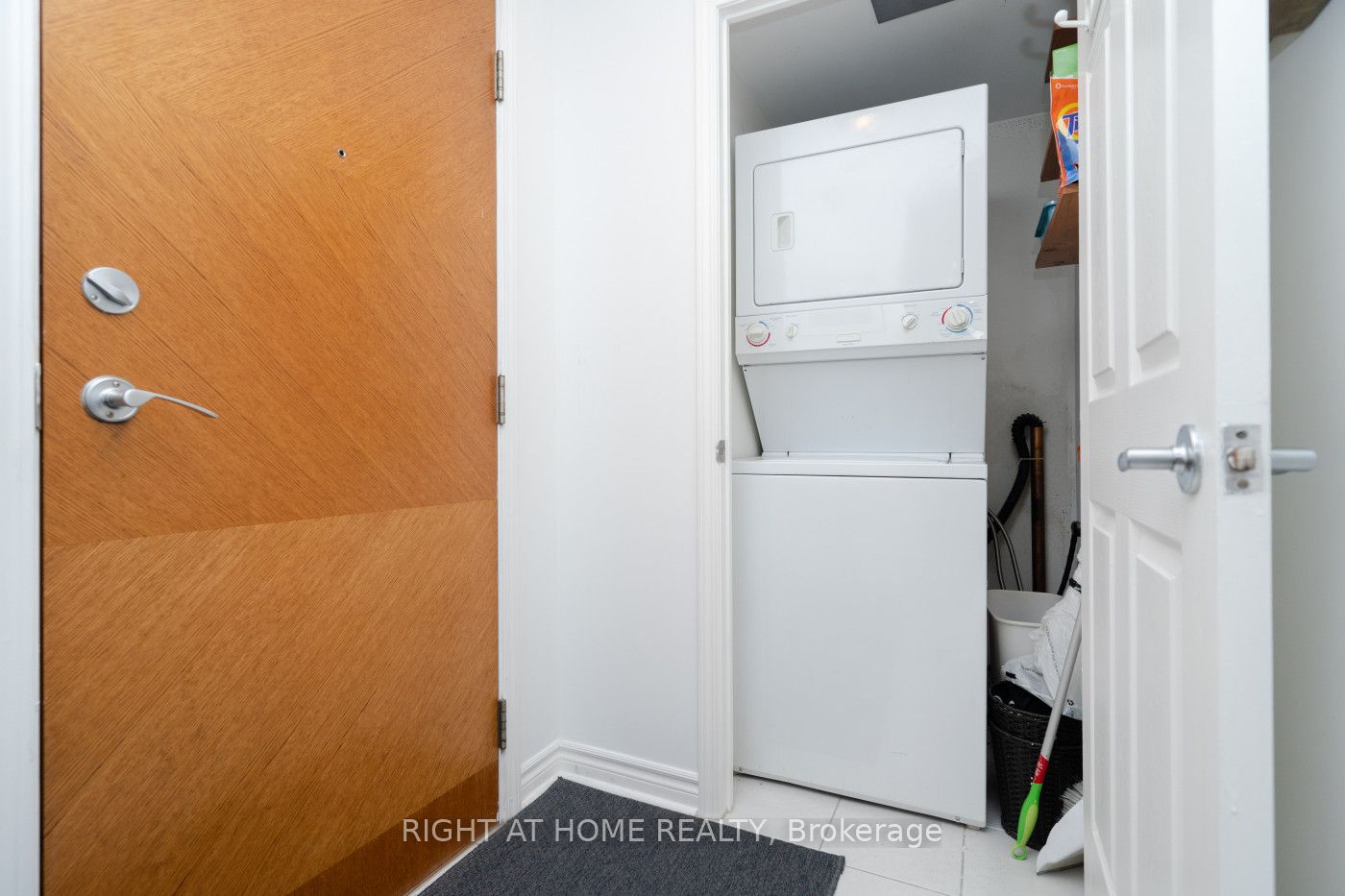 70 High Park Ave 1504