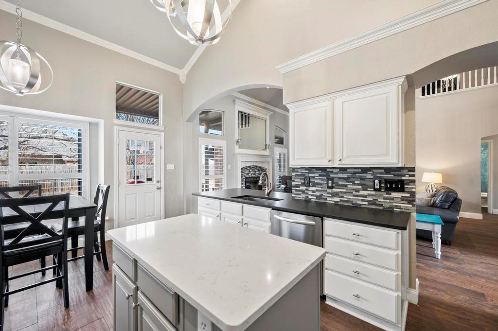 829 Forest Hollow Drive