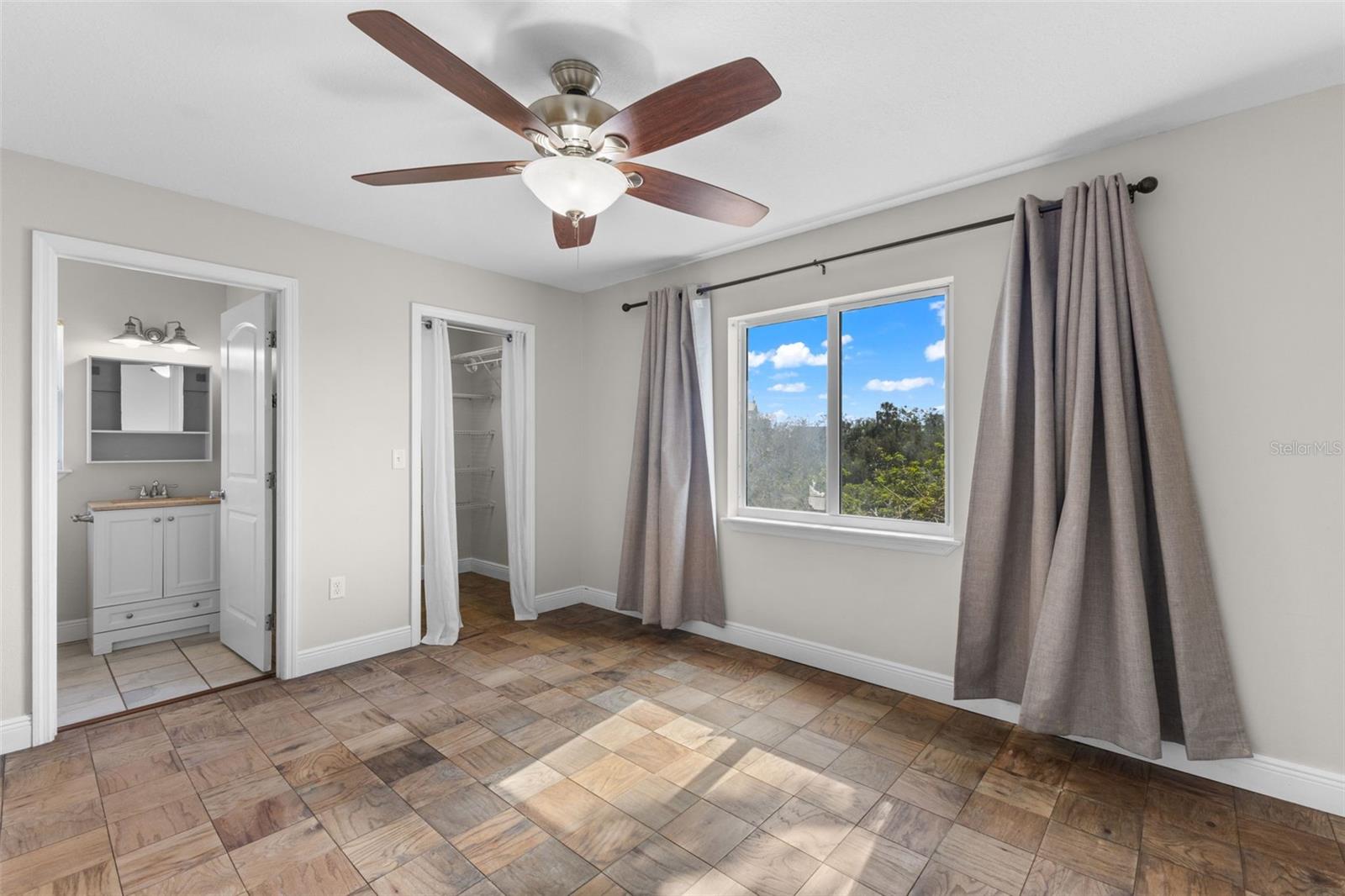 445 Horseshoe Loop Road