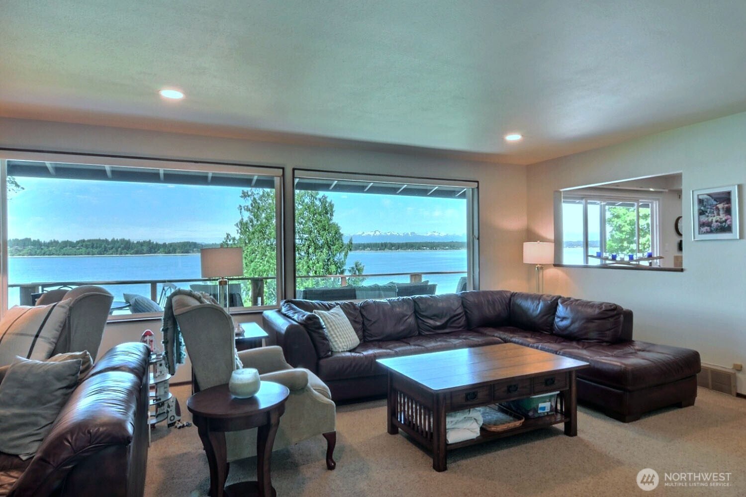 7504 Crescent Beach Road NW