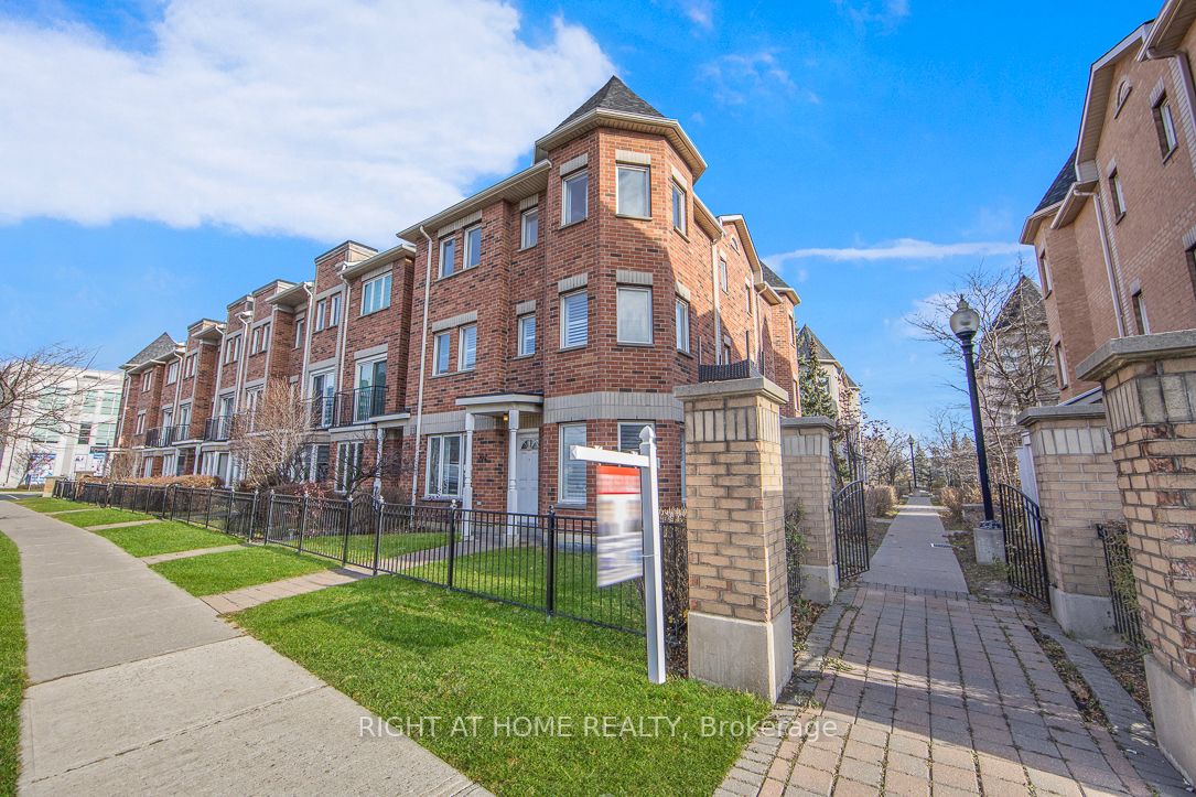 19 Rosebank Dr 302