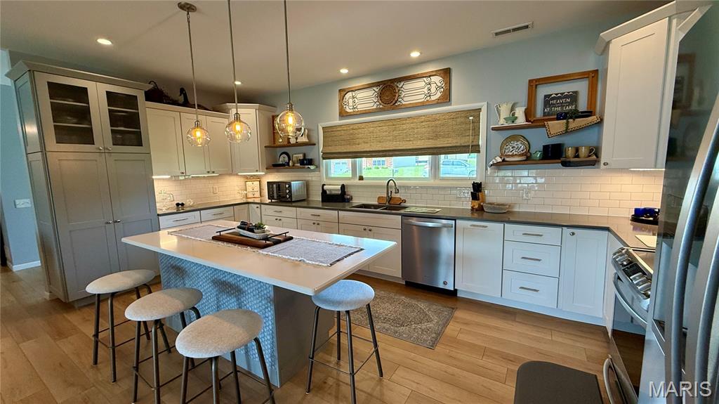 11214 W Lakeshore Drive