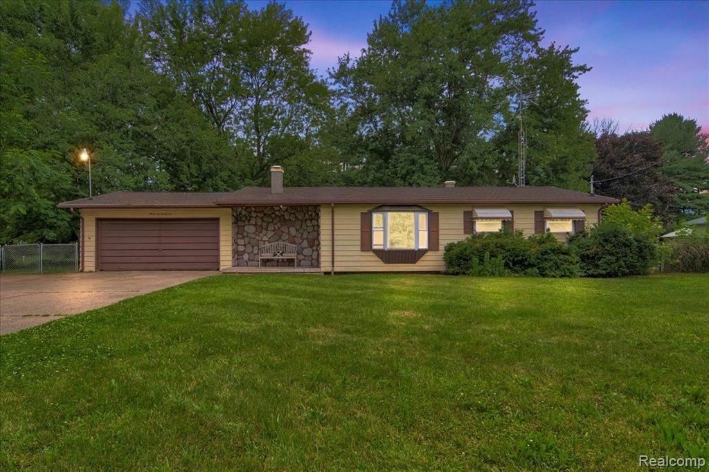3-Bedroom and 1 and 1/2 bathroom home in Davison with over 2,000 square feet of living space. This home features a family room, sun-room and attached 2-car garage!  This charming home is conveniently located close to schools, shopping and restaurants in Davison. Appliances included.