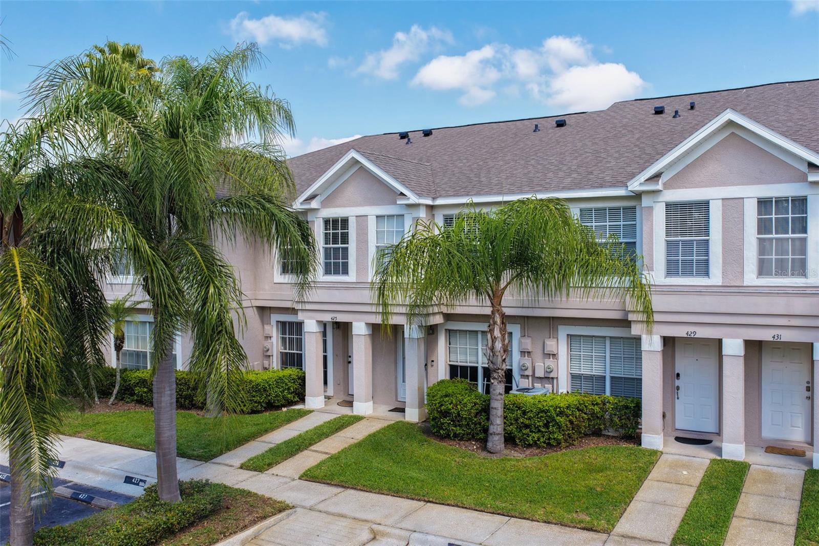 425 Kensington Lake Circle