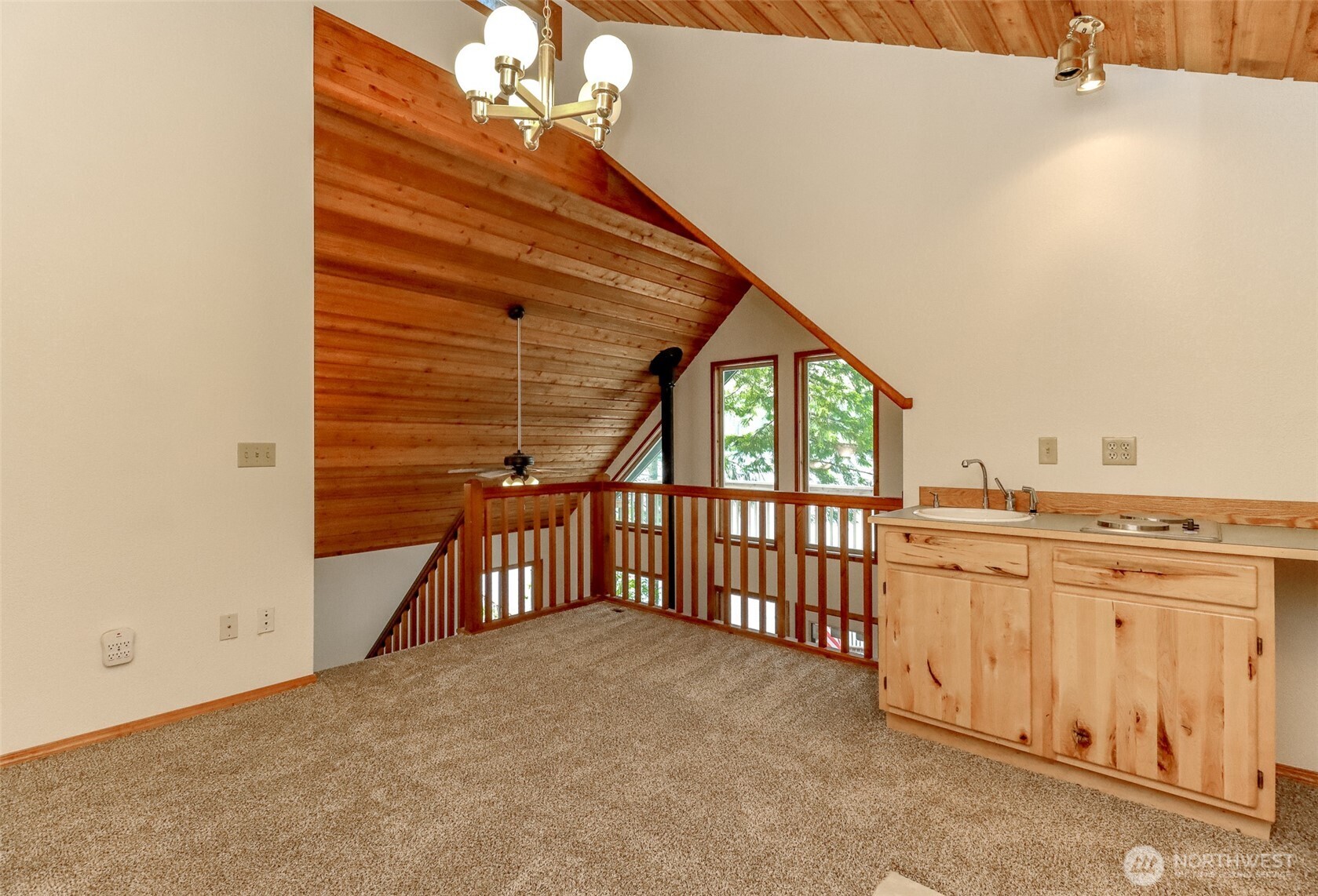 40 N Lakefront Loop