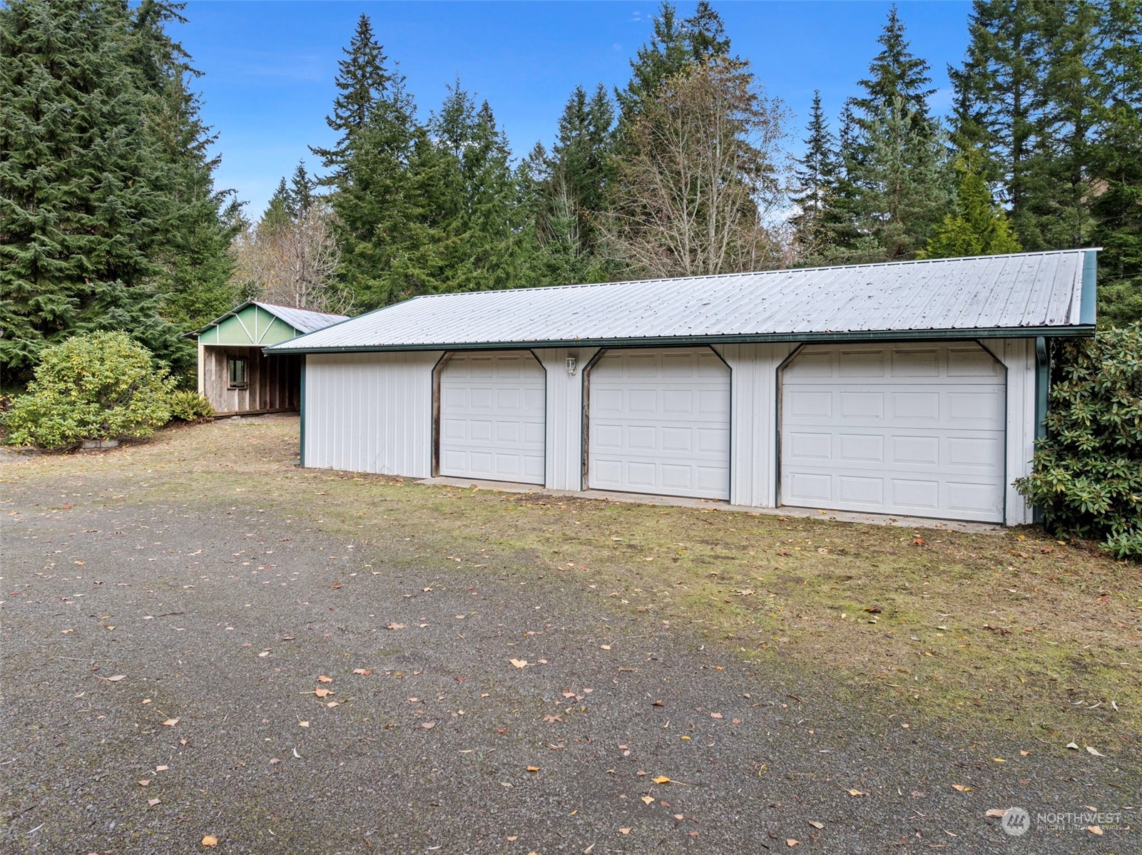 739 SE Dogwood Road