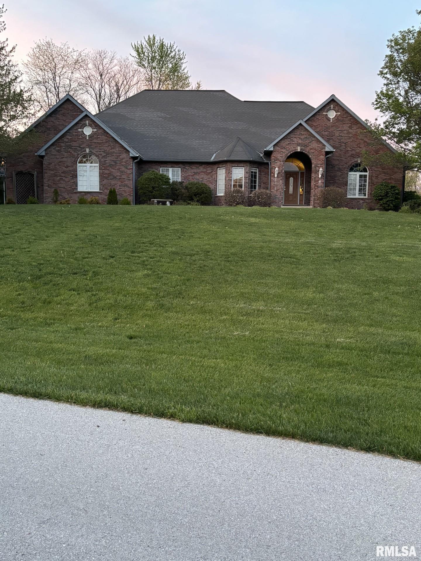 Happel Inc. Realtors Houses for sale in Quincy, Illinois Area