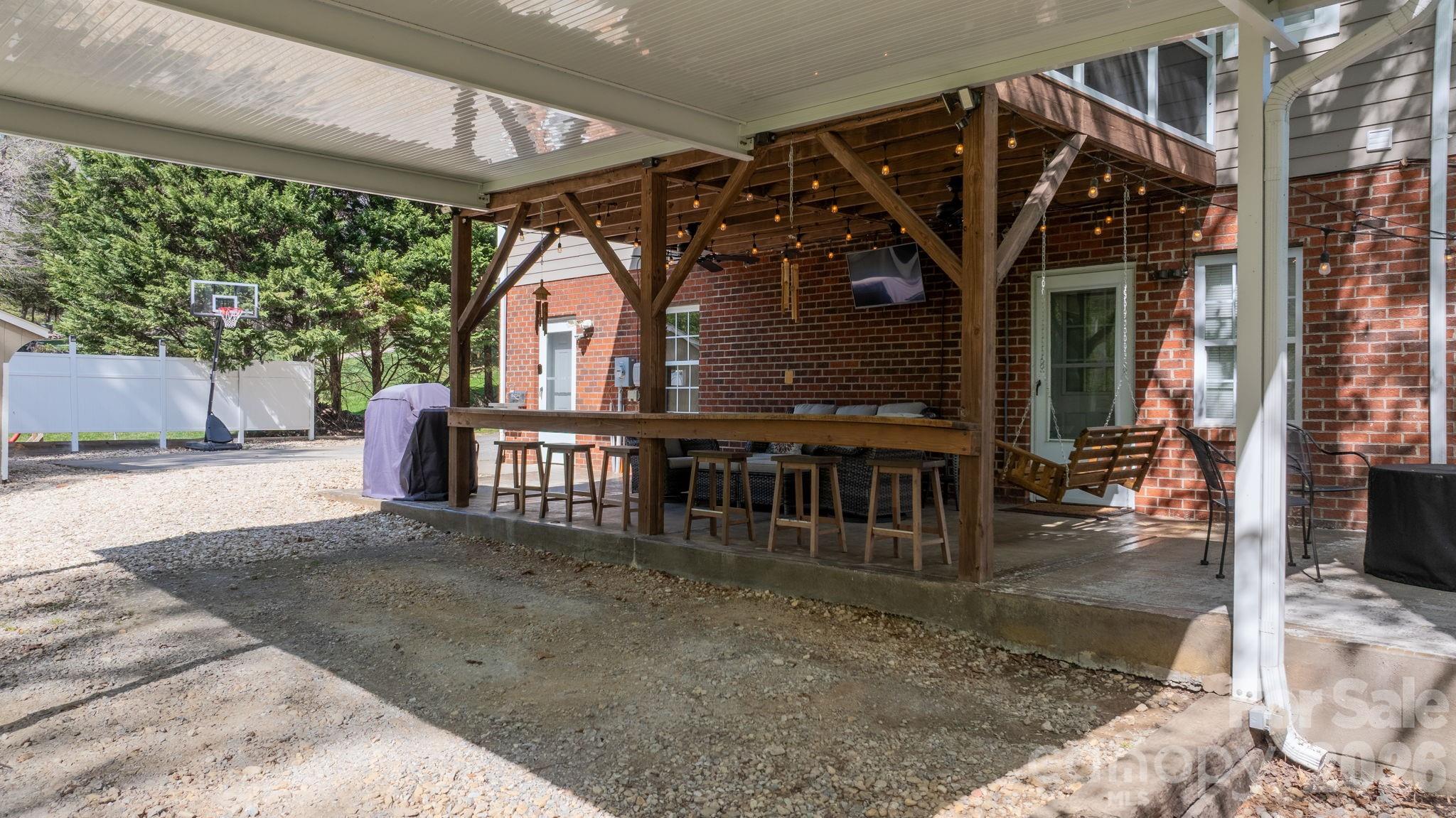 104 Buck Shoals Circle