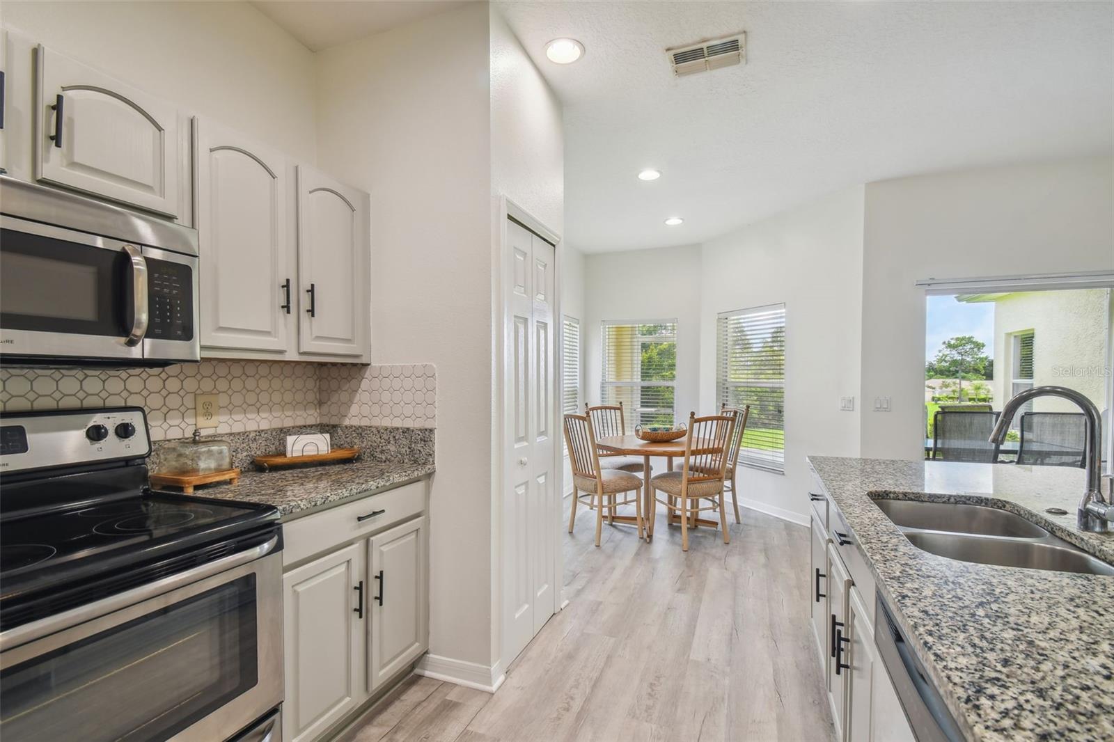 3124 Banyan Hill Lane