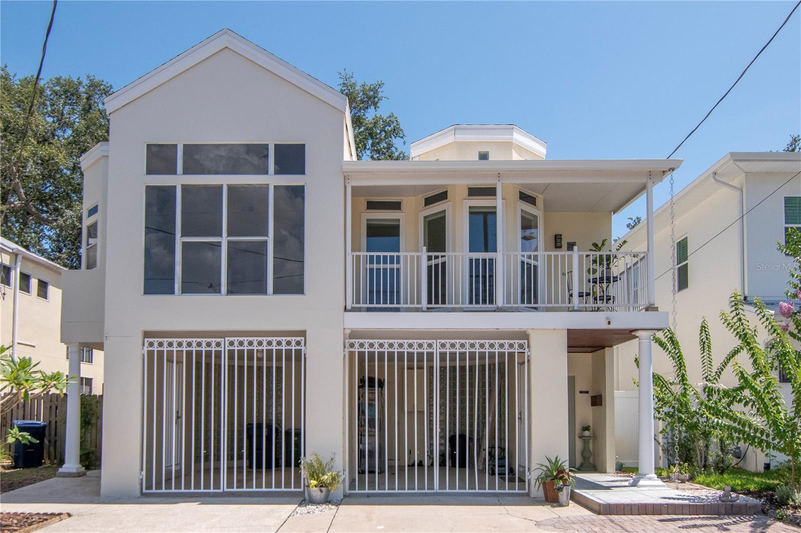 Welcome to your South Tampa Home!!  With No HOA Fees! With minimal requirements. It's in X Flood Zone!! This Beautiful Townhouse features 2 Primary Suites with 2 1/2 bathrooms, with an Open Loft. A Balcony that extends out from the Primary Room . Along with a spacious living room with French Doors that open out to a Private backyard. Enjoy walks on Bayshore Blvd only minutes away. Also just a couple blocks away is Starbucks along with Amazing other Restaurants. All Plumbing has been replaced, The Roof was replaced 4 yrs ago., and HVAC is 7 years old. Floors and Windows are newer, and bathrooms have been updated. Come see this great Town Home and make this your Home!!