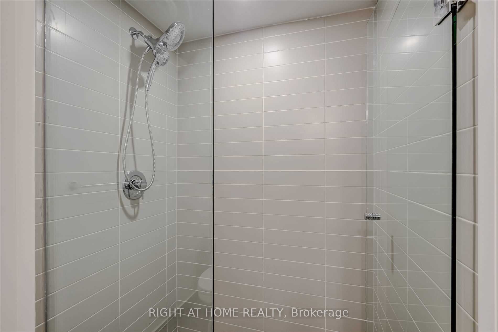 576 W Front St 726