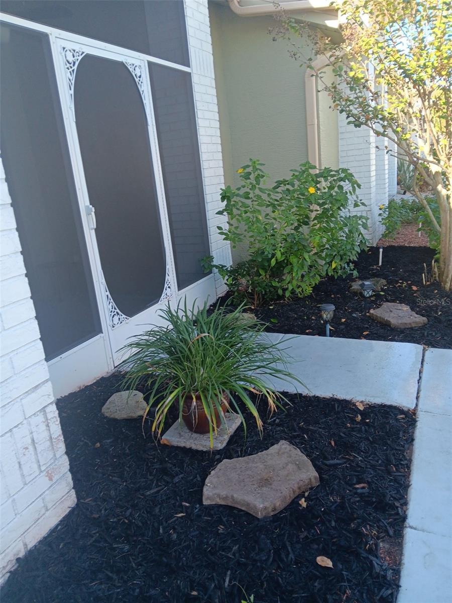 11148 Hollander Avenue