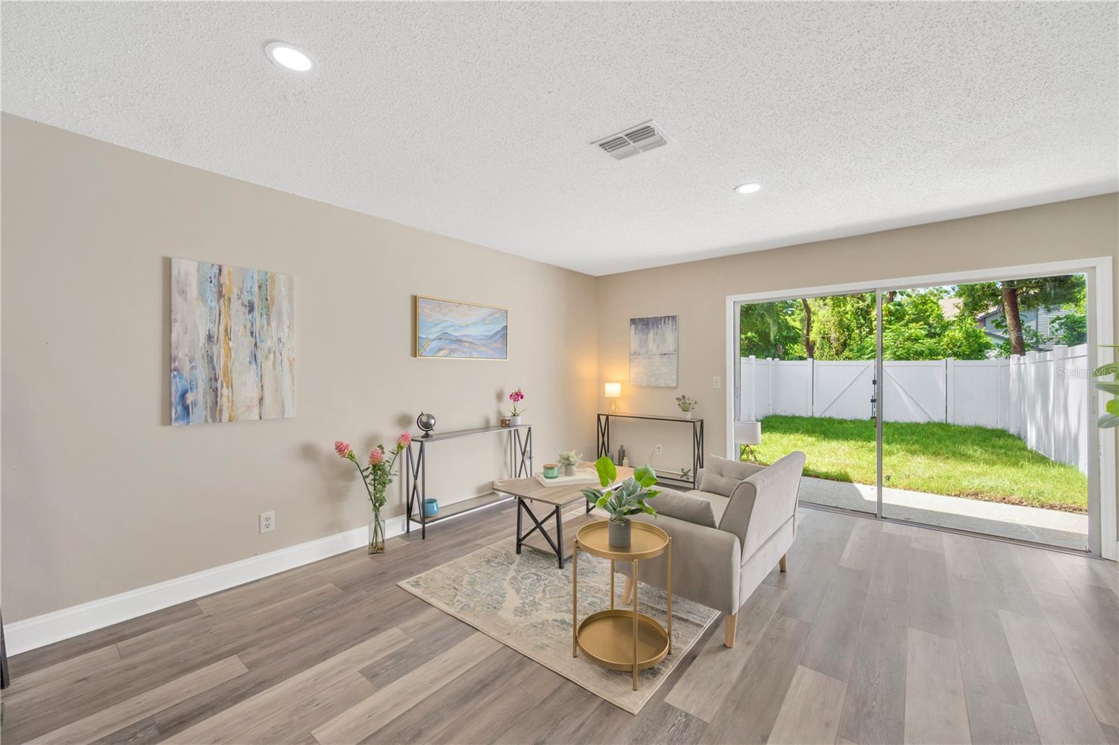 3304 Laurel View Drive