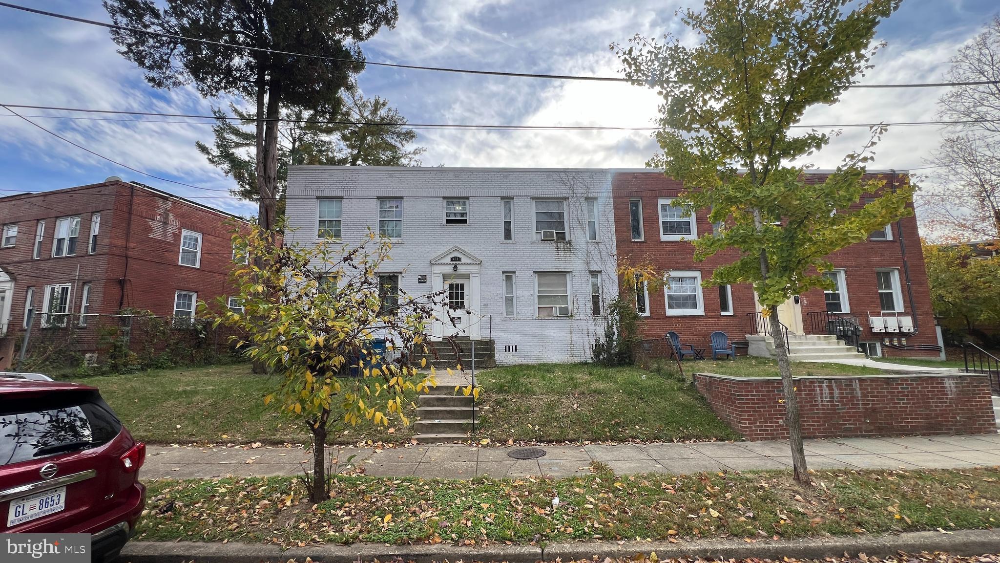 411 Lebaum St SE  