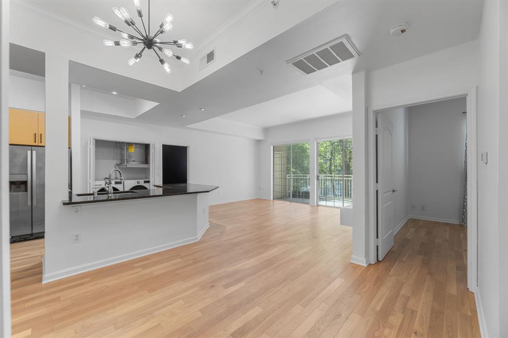 3225 Turtle Creek Boulevard 120