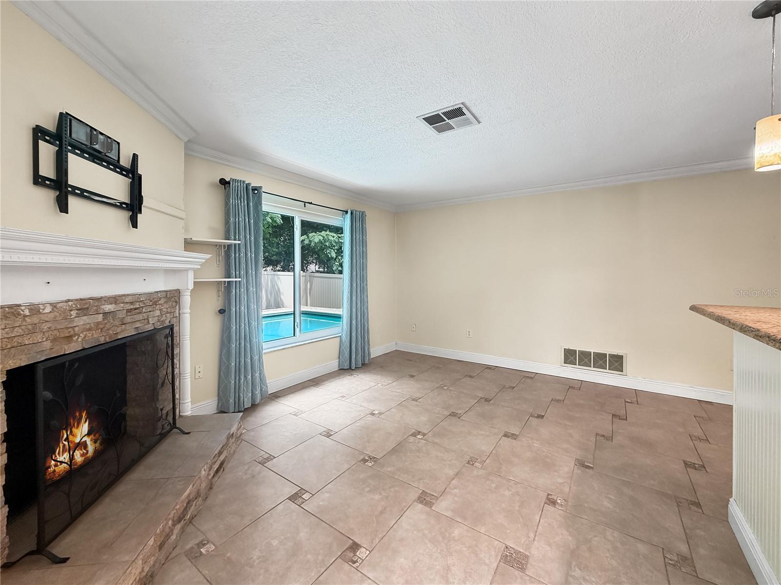 1011 Winding Oaks Drive