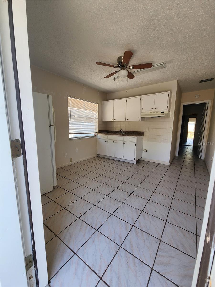 3421 W Abdella Street