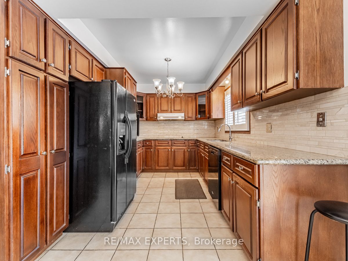 12 Arrowhead Dr