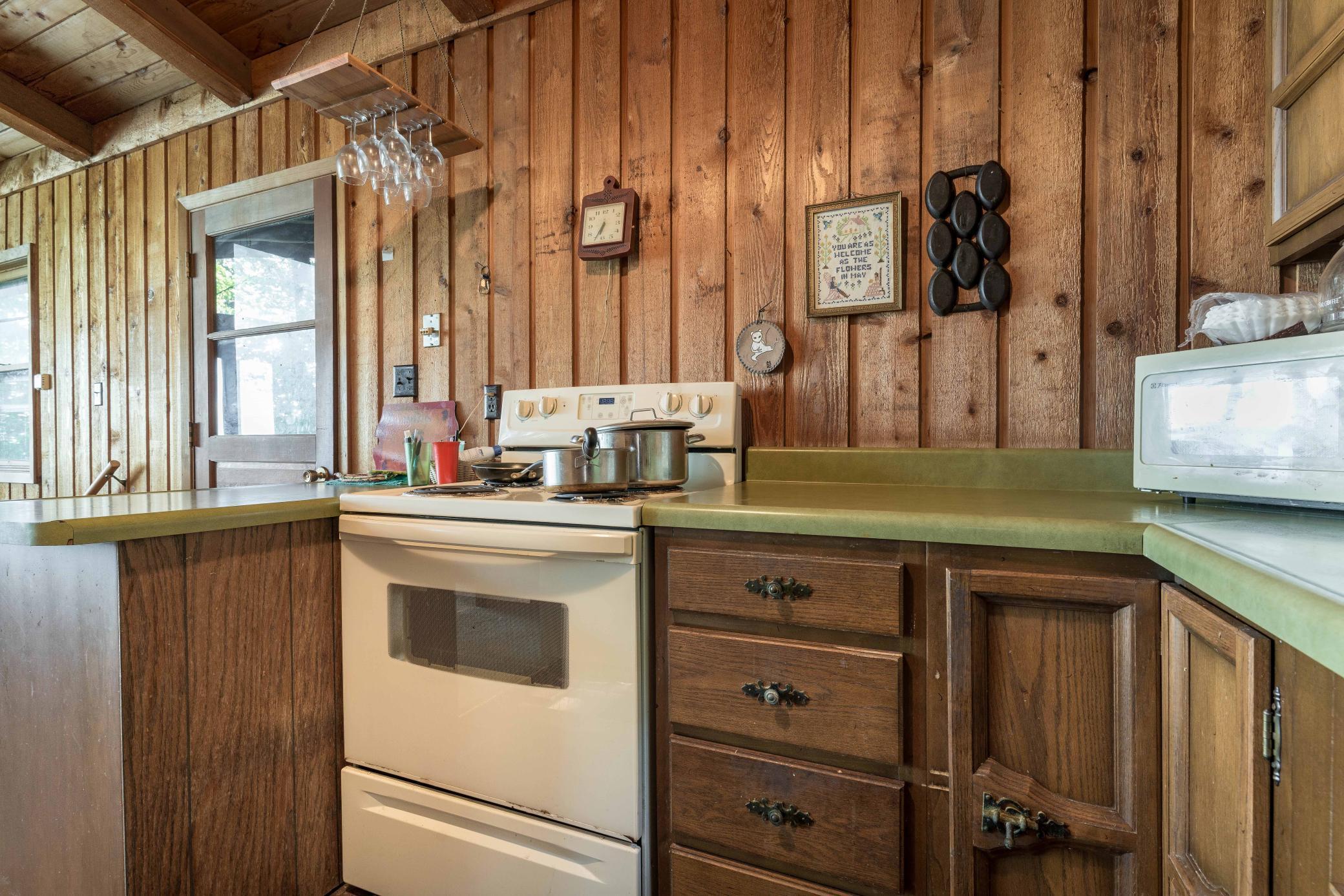 39060 Peninsula Lane