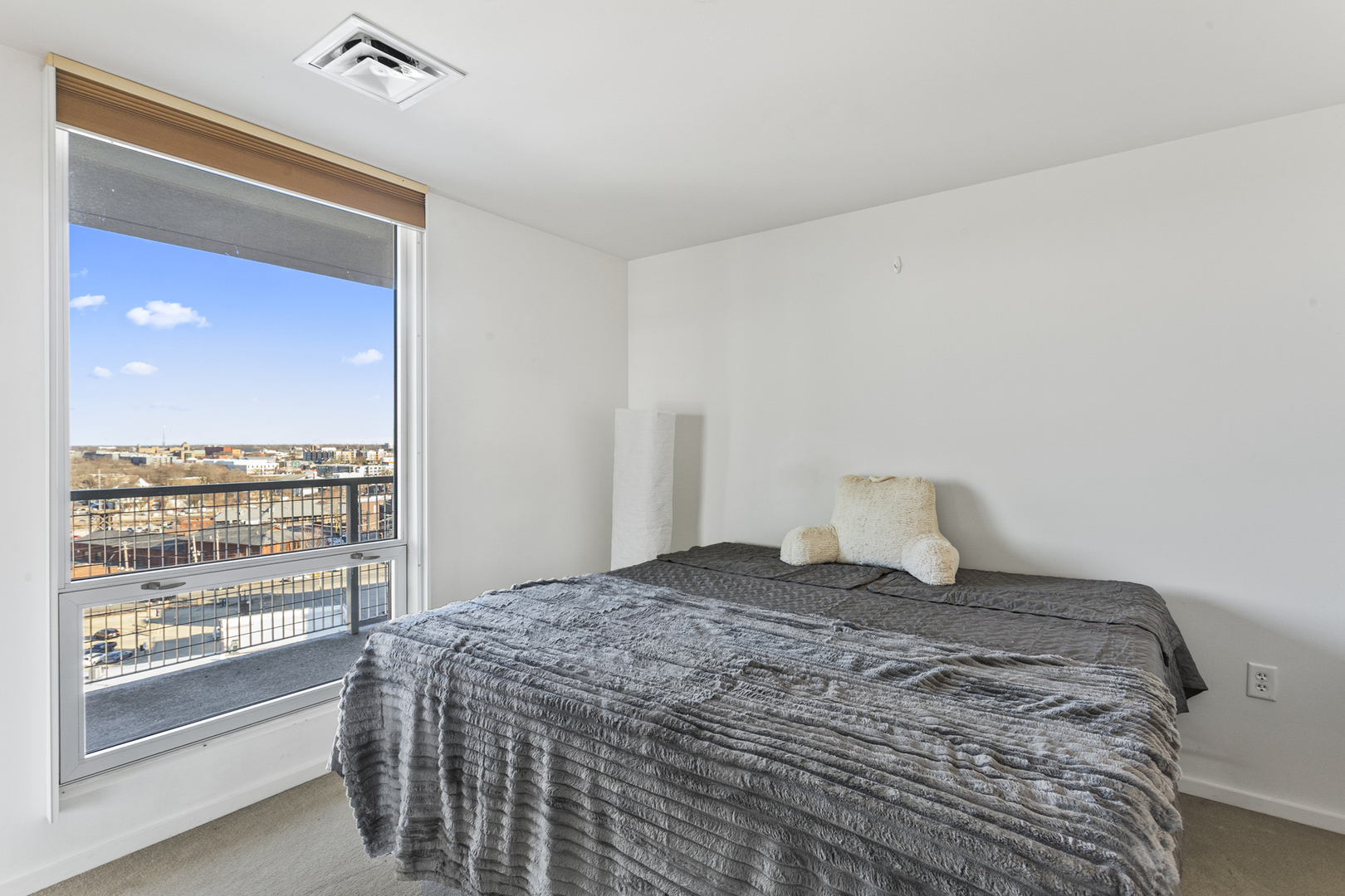 301 N Neil Street 904