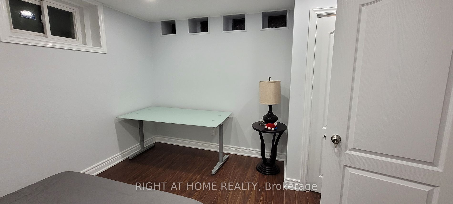 11 N Lesterwood Cres