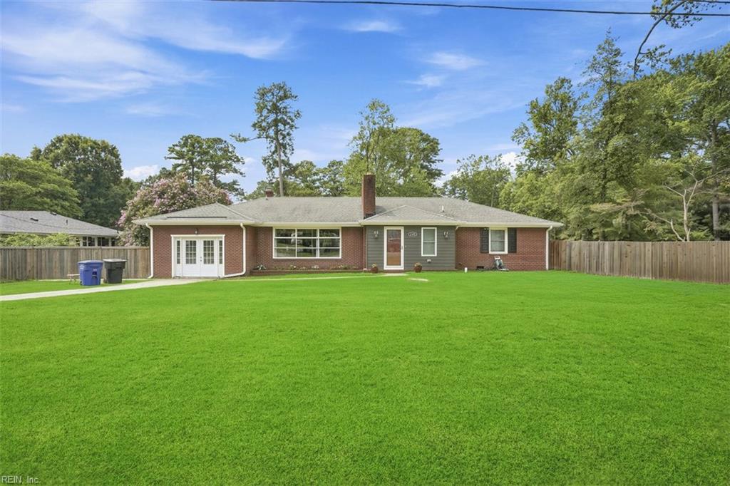 2105 Sterling Point Drive
