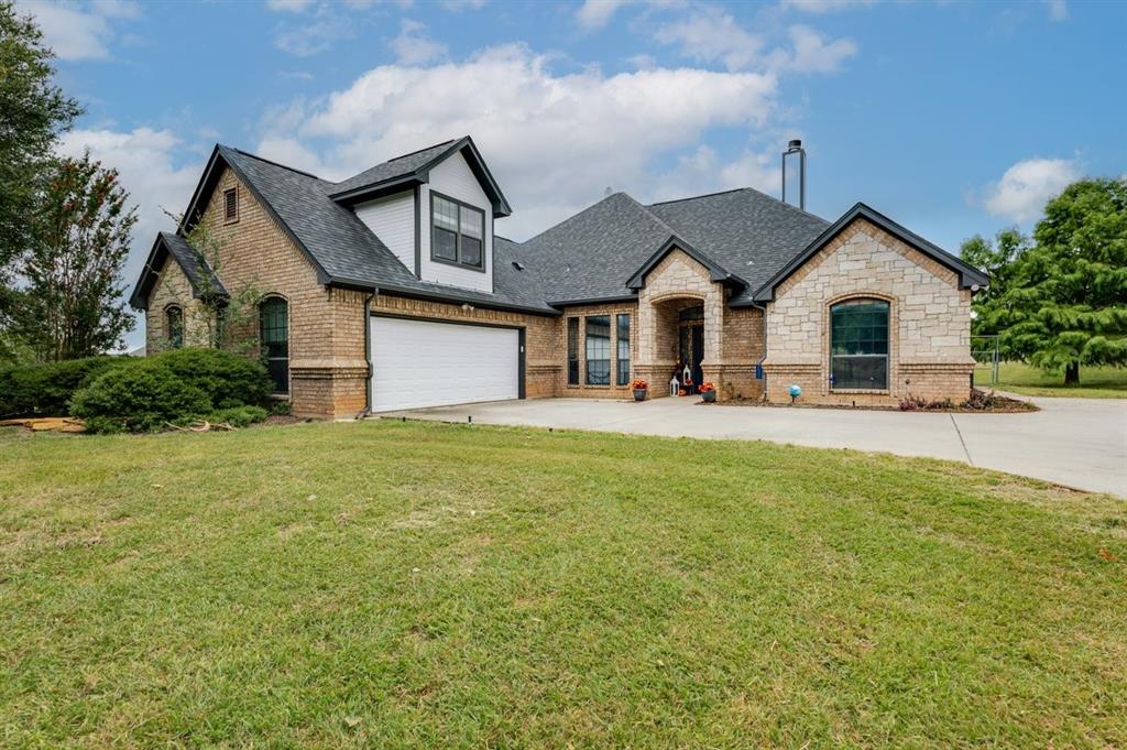 360 Saddle Club Road in Weatherford