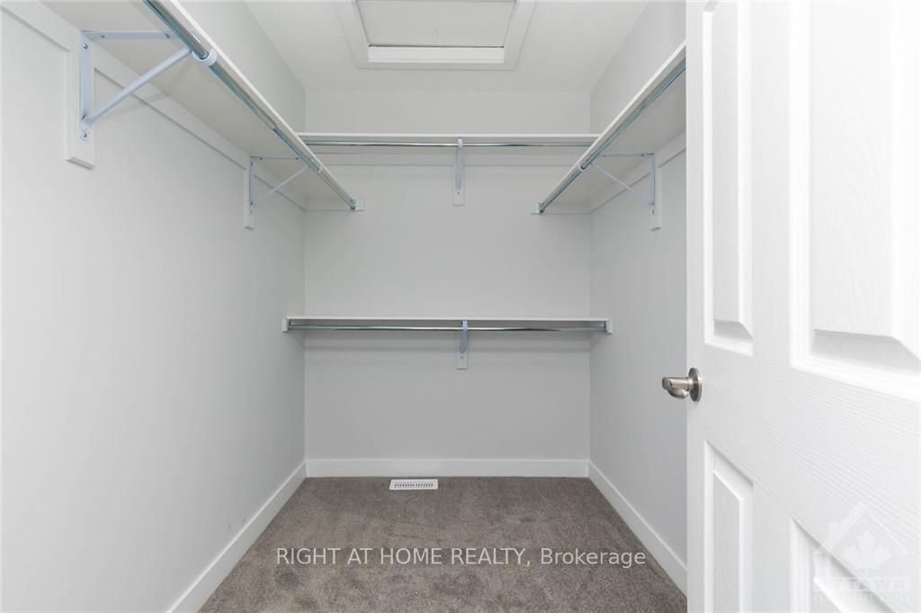 339 CROSSWAY Terr