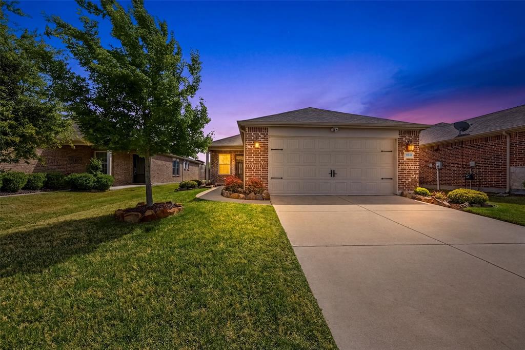8948 Oyster, Landing Frisco, TX