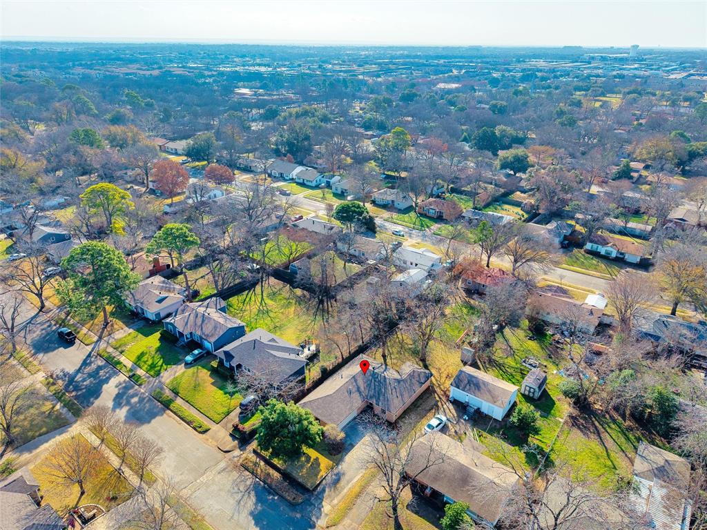 1222 W Lovers Lane