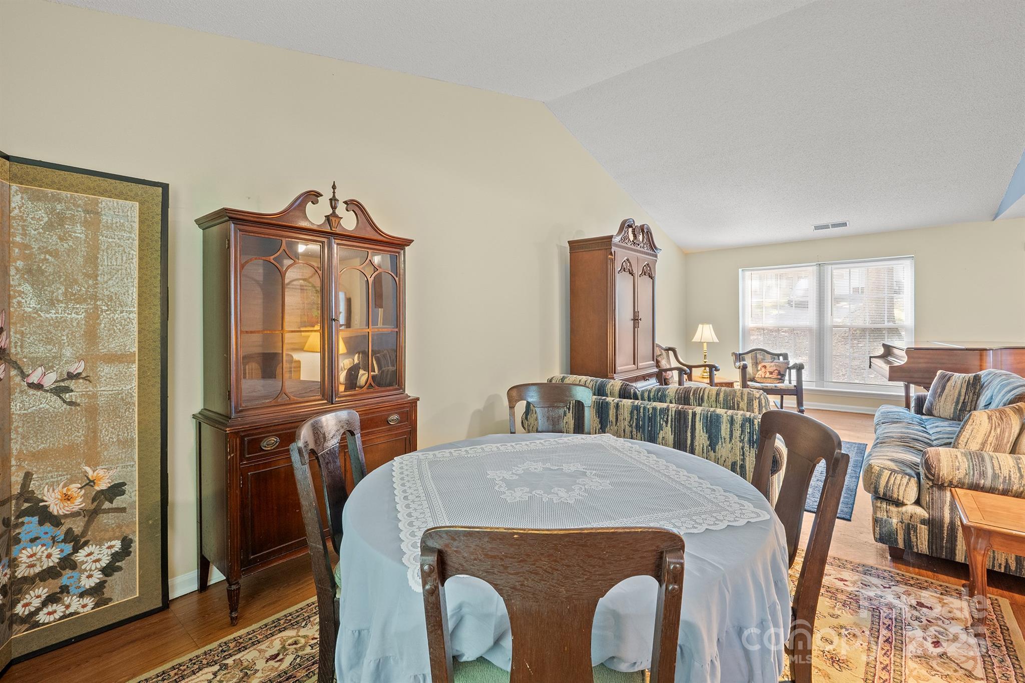 6836 Shiloh Ridge Lane