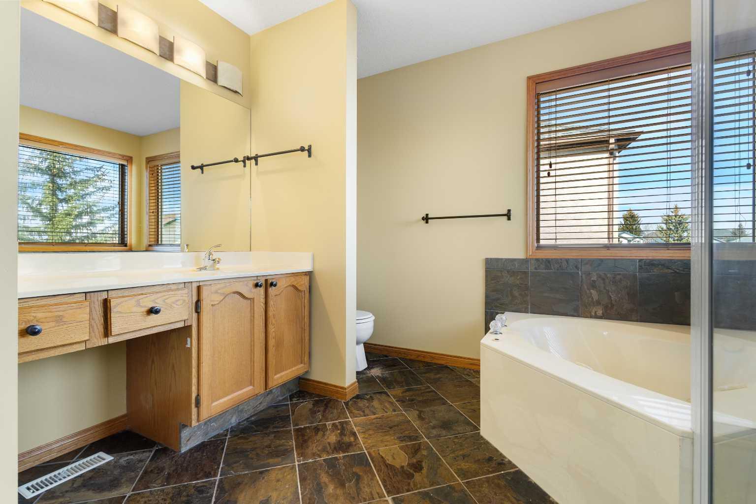 42 Panorama Hills Green NW